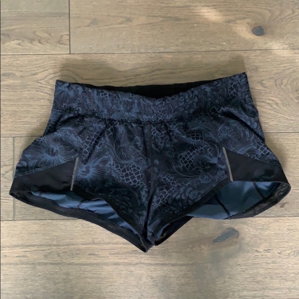 LULU LEMON SHORTS